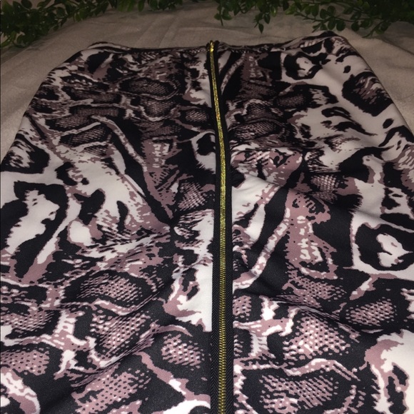 Fitted Pencil Skirt - Nicki Minaj - Picture 5 of 8